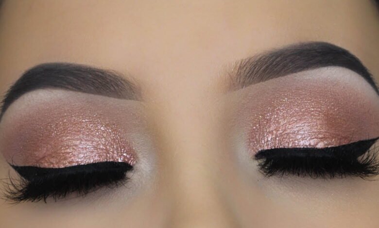 How to Apply Eyeshadow for Beginners